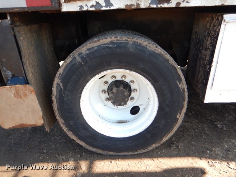 image for item DL4847 2005 International 4300  bucket truck