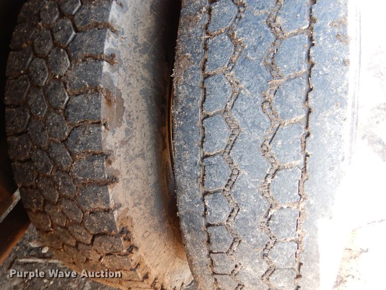 image for item DL4847 2005 International 4300  bucket truck