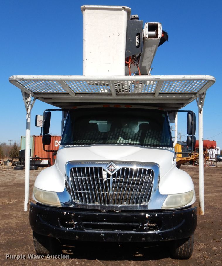 image for item DL4848 2004 International 4300  forestry bucket truck