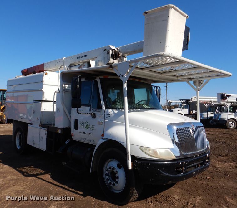 image for item DL4848 2004 International 4300  forestry bucket truck