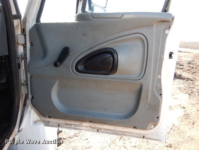 image for item DL4848 2004 International 4300  forestry bucket truck