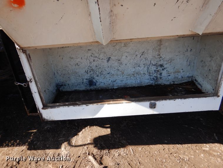 image for item DL4848 2004 International 4300  forestry bucket truck