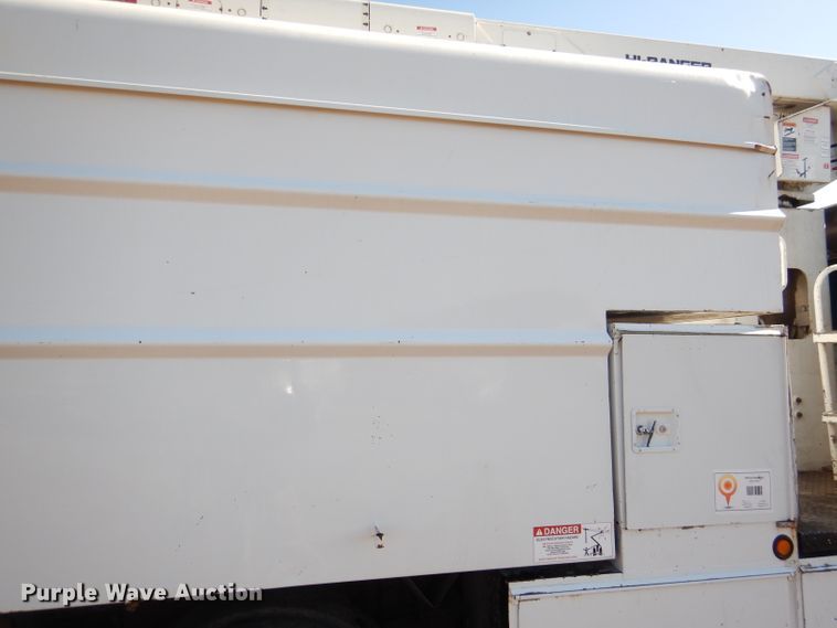 image for item DL4848 2004 International 4300  forestry bucket truck