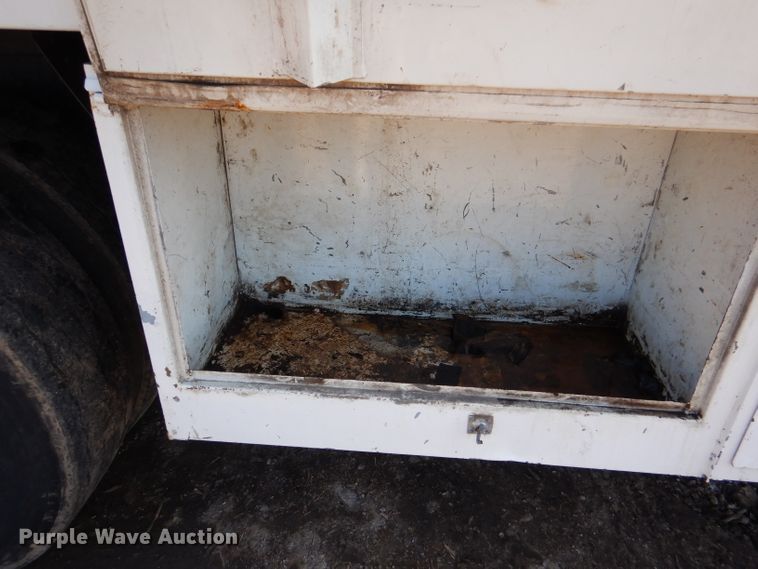 image for item DL4848 2004 International 4300  forestry bucket truck