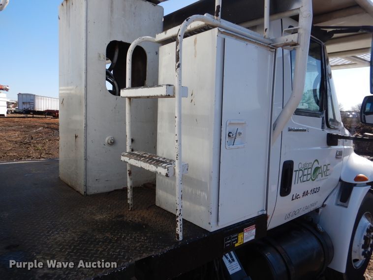 image for item DL4848 2004 International 4300  forestry bucket truck