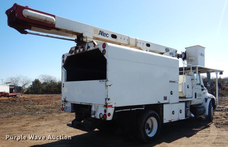 image for item DL4849 2006 International 4200  forestry bucket truck
