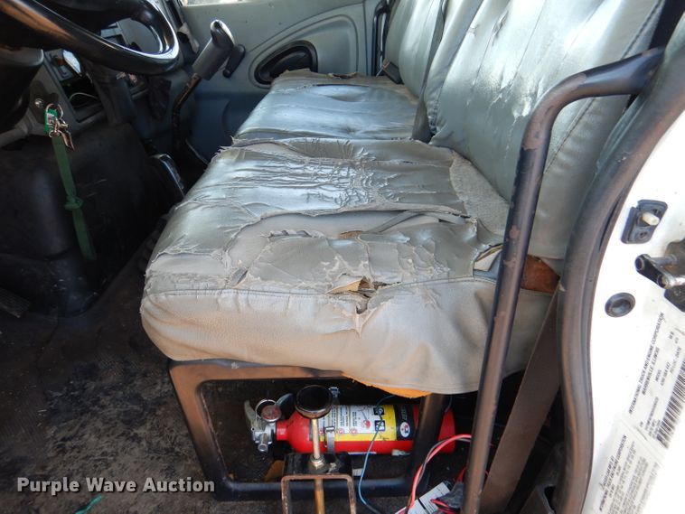 image for item DL4849 2006 International 4200  forestry bucket truck