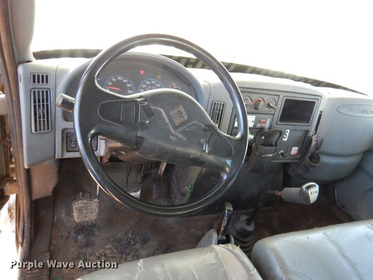 image for item DL4849 2006 International 4200  forestry bucket truck