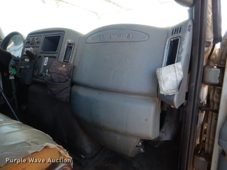 image for item DL4849 2006 International 4200  forestry bucket truck