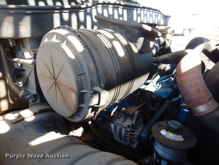 image for item DL4849 2006 International 4200  forestry bucket truck