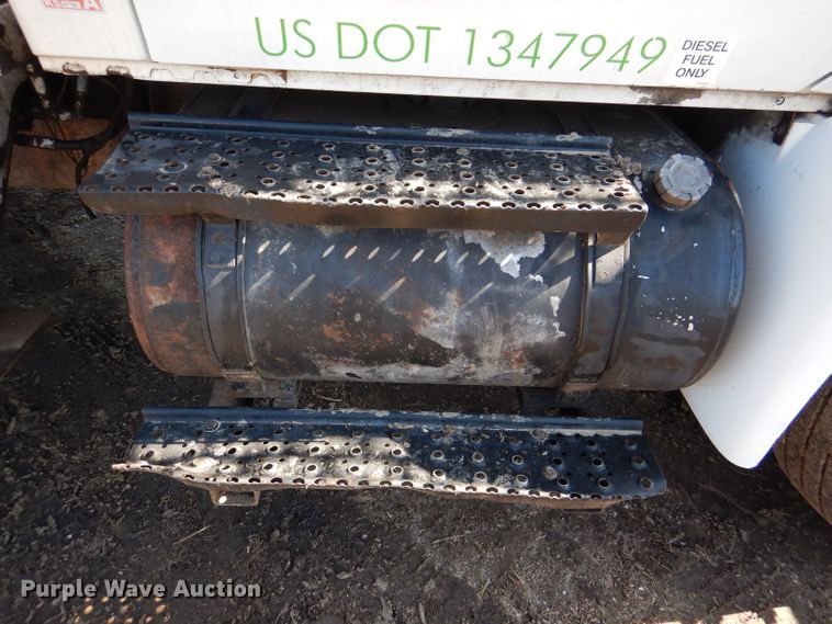 image for item DL4849 2006 International 4200  forestry bucket truck