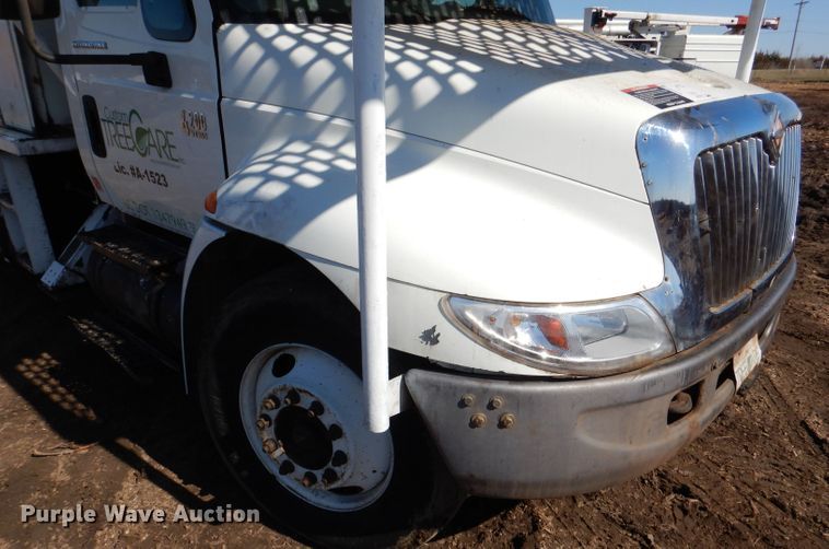 image for item DL4849 2006 International 4200  forestry bucket truck