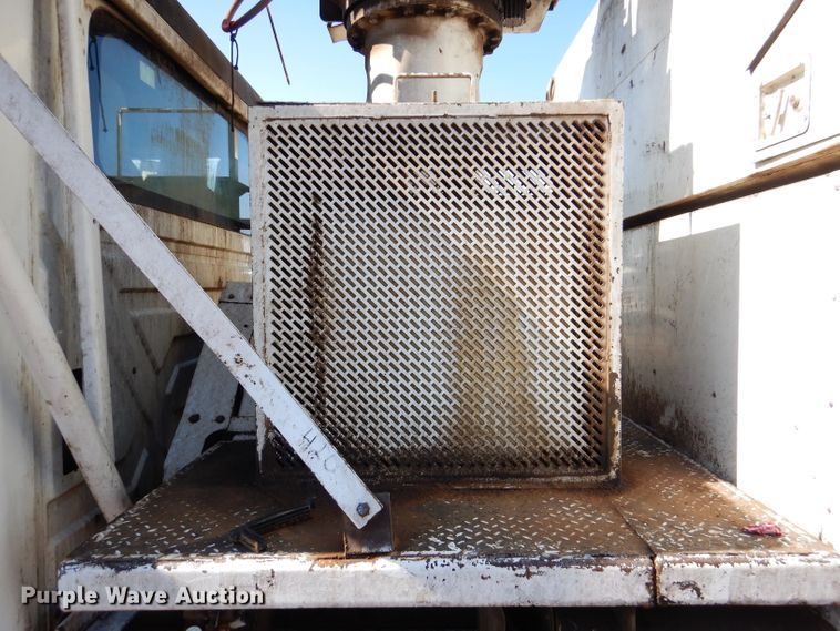 image for item DL4849 2006 International 4200  forestry bucket truck