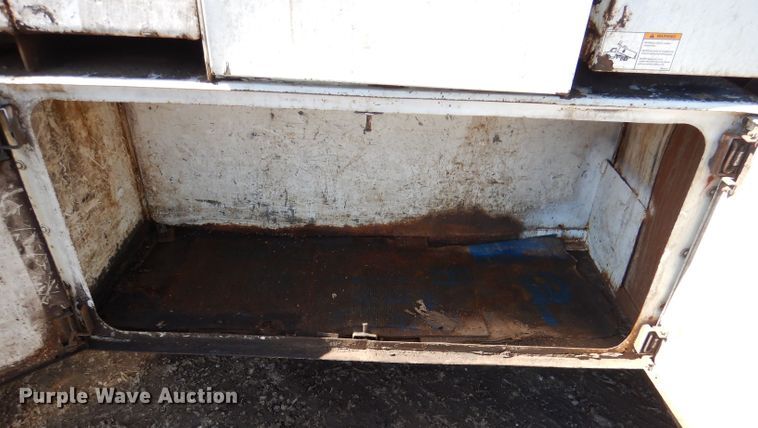 image for item DL4849 2006 International 4200  forestry bucket truck