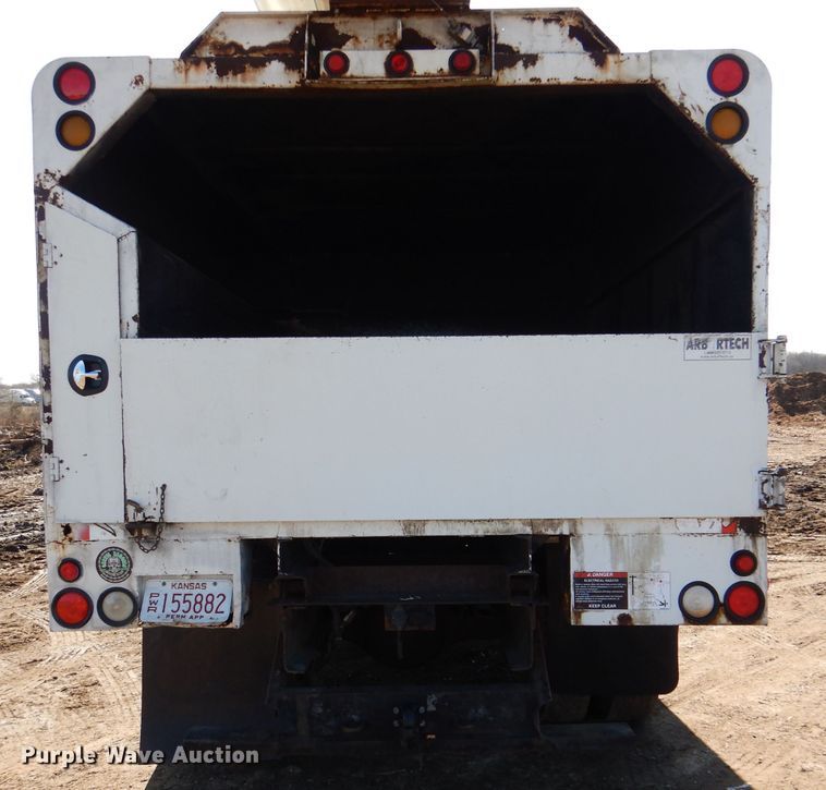 image for item DL4849 2006 International 4200  forestry bucket truck