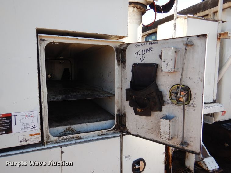 image for item DL4849 2006 International 4200  forestry bucket truck