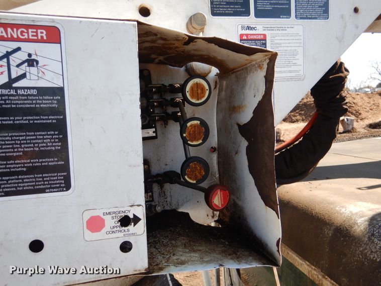 image for item DL4849 2006 International 4200  forestry bucket truck