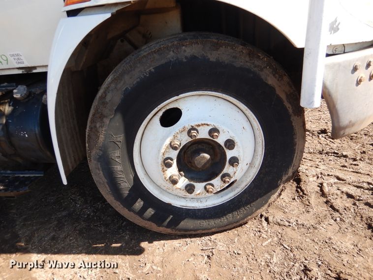 image for item DL4849 2006 International 4200  forestry bucket truck