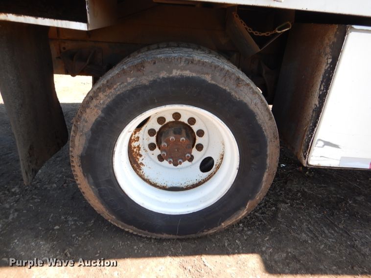 image for item DL4849 2006 International 4200  forestry bucket truck