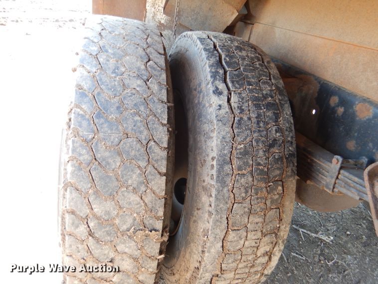 image for item DL4849 2006 International 4200  forestry bucket truck