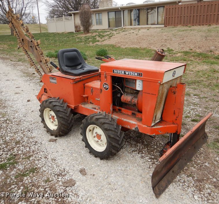 image for item DL4864 Ditch Witch J20  trencher