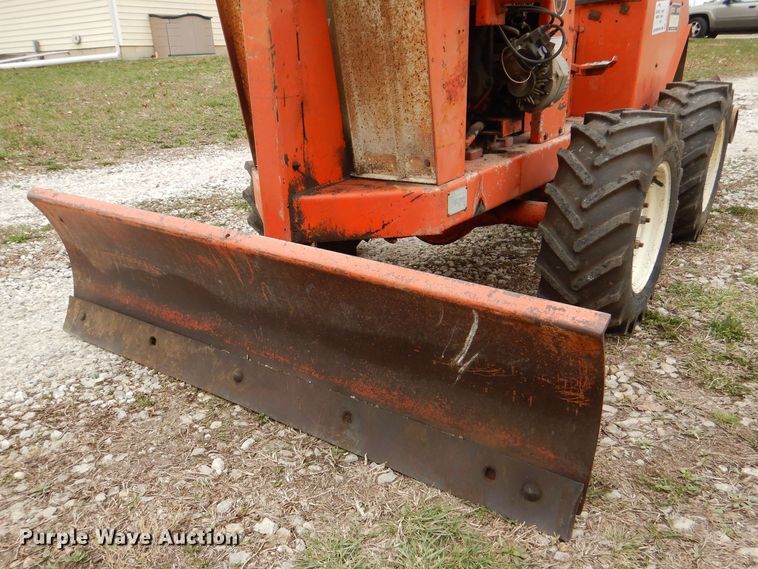 image for item DL4864 Ditch Witch J20  trencher