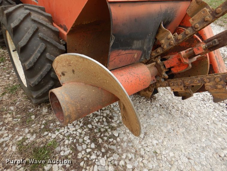image for item DL4864 Ditch Witch J20  trencher