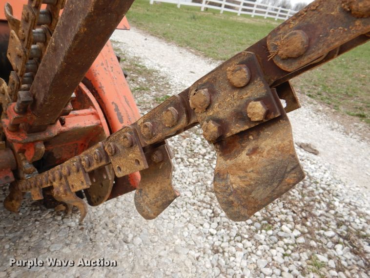 image for item DL4864 Ditch Witch J20  trencher