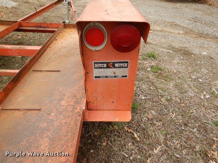 image for item DL4864 Ditch Witch J20  trencher