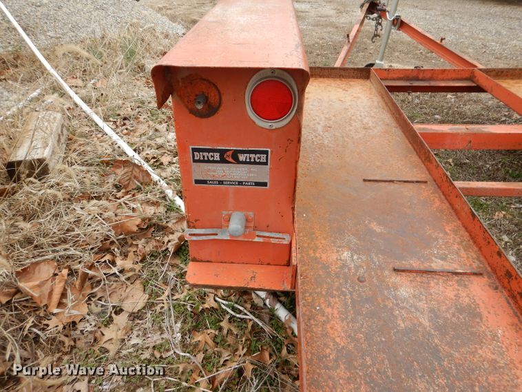 image for item DL4864 Ditch Witch J20  trencher