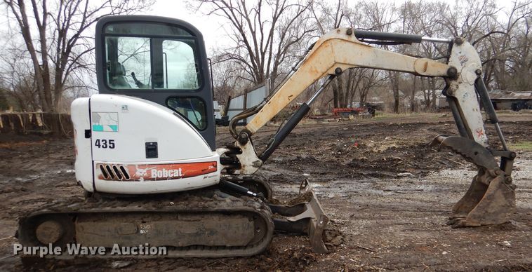image for item DL4890 2007 Bobcat 435  mini excavator