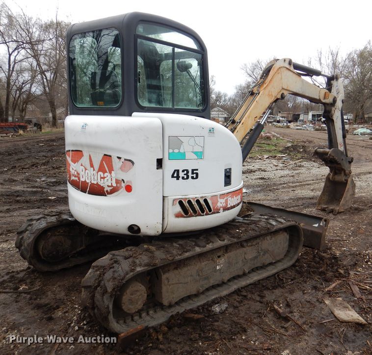 image for item DL4890 2007 Bobcat 435  mini excavator