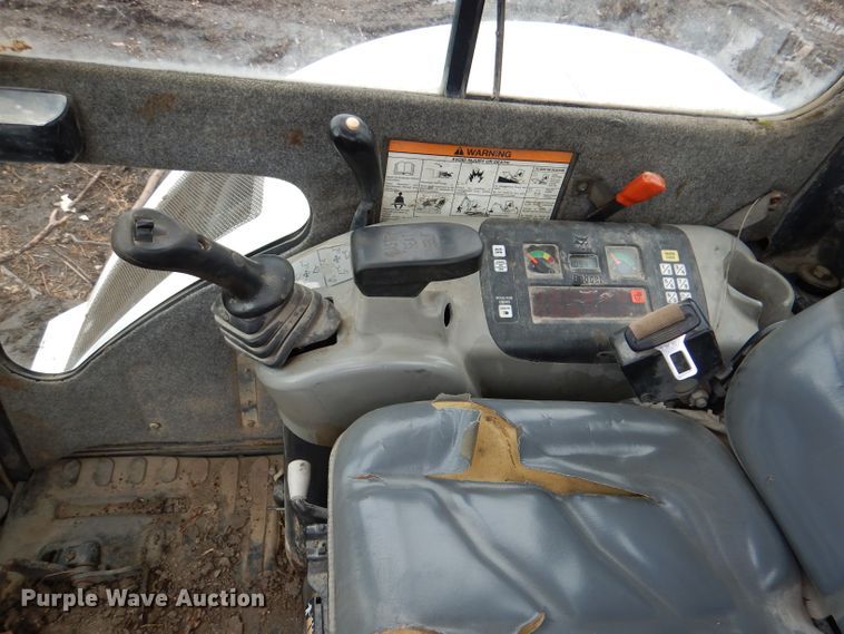 image for item DL4890 2007 Bobcat 435  mini excavator