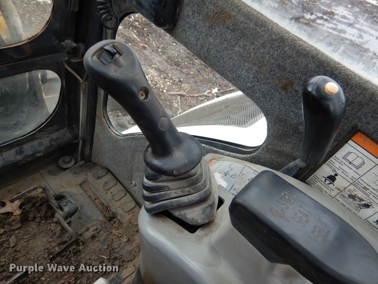 image for item DL4890 2007 Bobcat 435  mini excavator