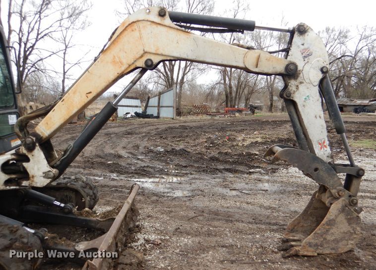 image for item DL4890 2007 Bobcat 435  mini excavator