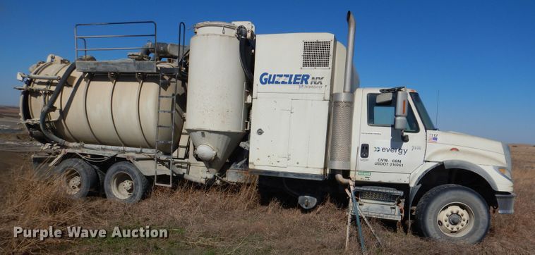 image for item DL4918 2006 International 7600  vacuum truck