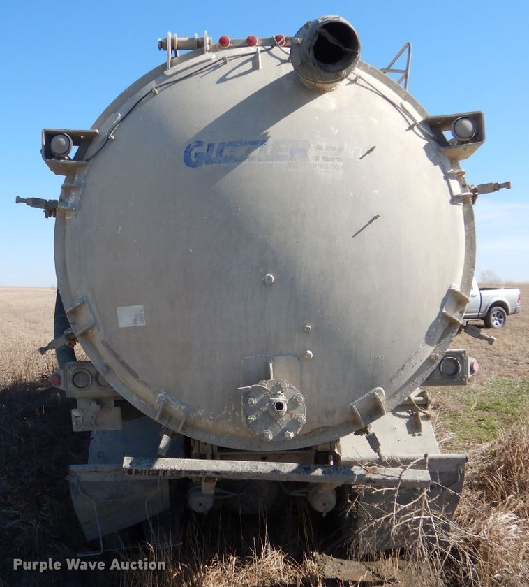 image for item DL4918 2006 International 7600  vacuum truck