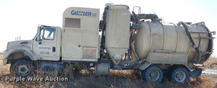 image for item DL4918 2006 International 7600  vacuum truck