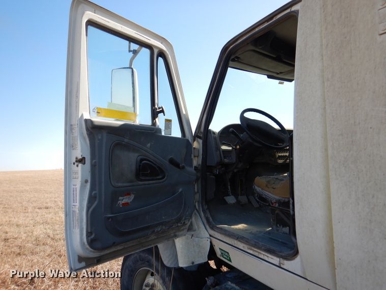 image for item DL4918 2006 International 7600  vacuum truck