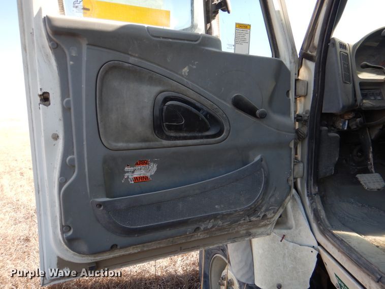 image for item DL4918 2006 International 7600  vacuum truck