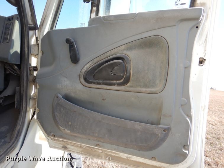 image for item DL4918 2006 International 7600  vacuum truck