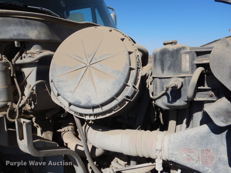 image for item DL4918 2006 International 7600  vacuum truck