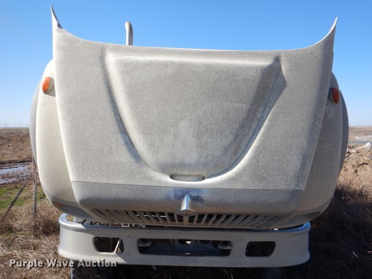 image for item DL4918 2006 International 7600  vacuum truck