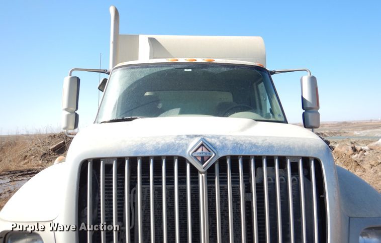 image for item DL4918 2006 International 7600  vacuum truck