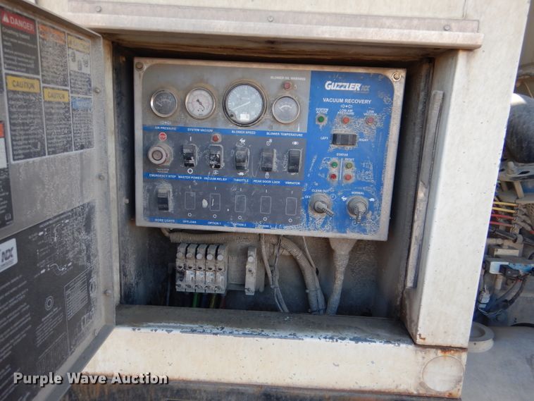 image for item DL4918 2006 International 7600  vacuum truck