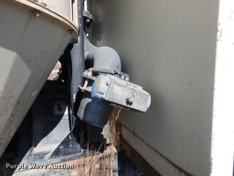 image for item DL4918 2006 International 7600  vacuum truck