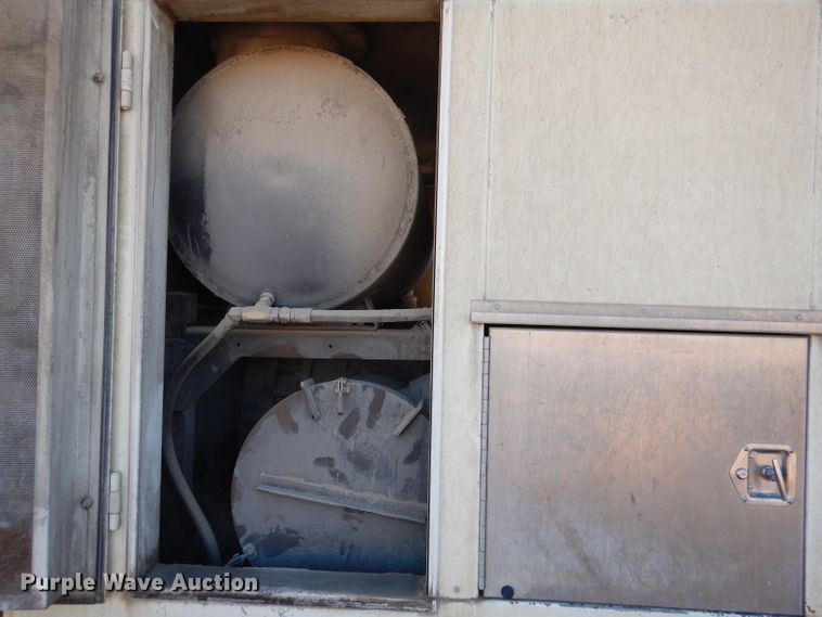 image for item DL4918 2006 International 7600  vacuum truck