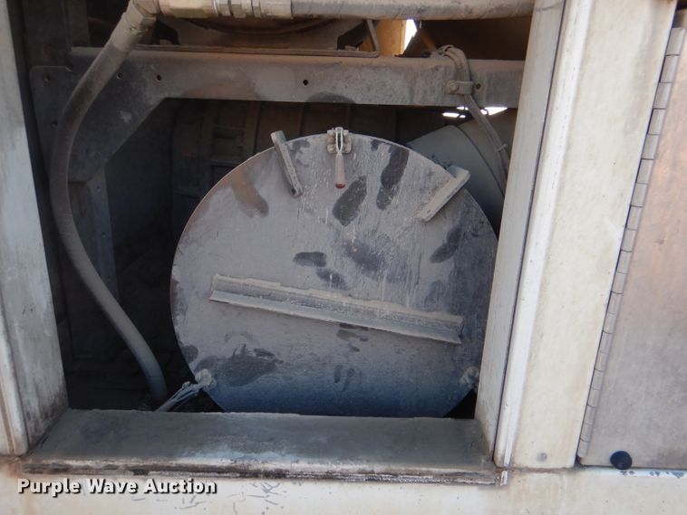 image for item DL4918 2006 International 7600  vacuum truck