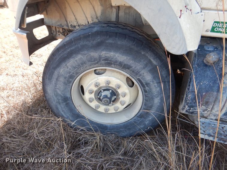 image for item DL4918 2006 International 7600  vacuum truck