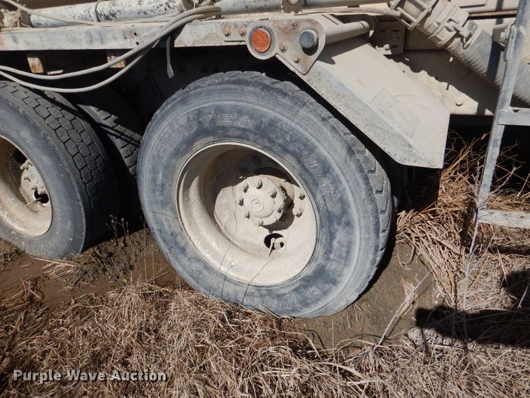 image for item DL4918 2006 International 7600  vacuum truck